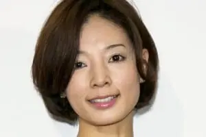 坂本昌行も元宝塚トップ…V6に続く“パートナーは女優”の掟 | 女性自身