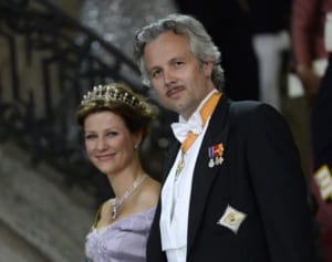 ケヴィン・スペイシー告発していたノルウェー王女の元夫が自殺