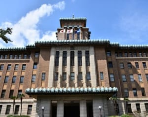 「親の治療費に」でデータ転売　高橋容疑者の供述で企業批判も