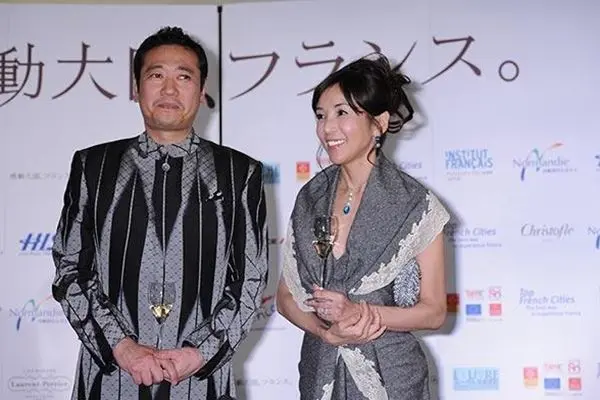 故 川島なお美さん 愛犬が天国へ 夫 鎧塚氏が葬儀を涙で報告 女性自身