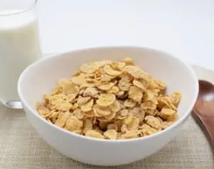 ミルクボーイのM-1優勝に余波続々 ケロッグや和菓子店も反応