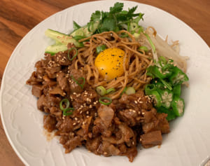 甜麺醤で作る汁なしそば（辻仁成「ムスコ飯」第243飯レシピ）