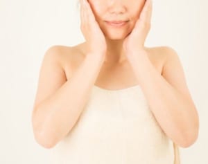 美しさ＝幸せは本当なのか？「整形に悩める女たち」描く漫画