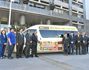 走行ルートをAIが最適化　沖縄県が観光周遊バスの実証実験