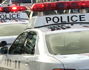 【動画付き】日中の住宅街でカーチェイス　職務質問から逃走、パトカーが30分間追跡　酒気帯び運転容疑でコンビニ店員を逮捕