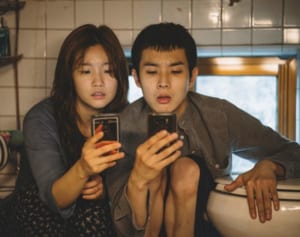 パラサイト何が凄い？著名人絶賛するネタバレ不可な怒涛展開