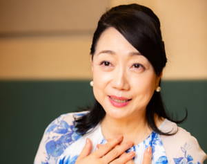 麻丘めぐみ「左きき」人気も引退した真相「骨折でも歌えと」