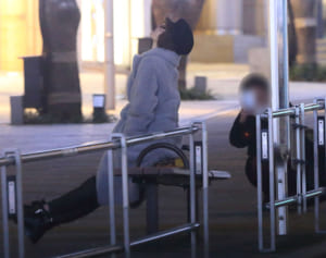 米倉涼子 モデルポーズで記念撮影！女王の重圧癒す忘年会の夜