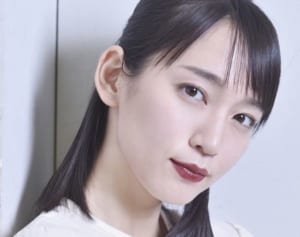 吉岡里帆明かす「小学校は人前に出るのが苦手な子どもでした」