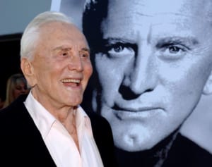 カーク・ダグラスさん103歳で死去、息子マイケルが“心痛”声明