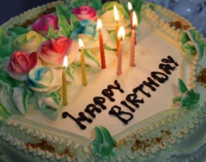 娘のバースデーケーキ代支払った見知らぬ女性から“涙の手紙”