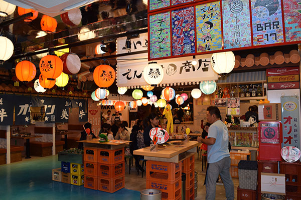 全国各地のラーメンが並ぶ「ラーメン横丁」が国際通りのれん街にオープン　沖縄料理の「琉球横丁」も