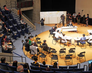 どうなる？「深夜の子連れ飲食」の制限条例　他者排除につながる…有識者から根強い疑問の声　浦添市、きょう方針決定