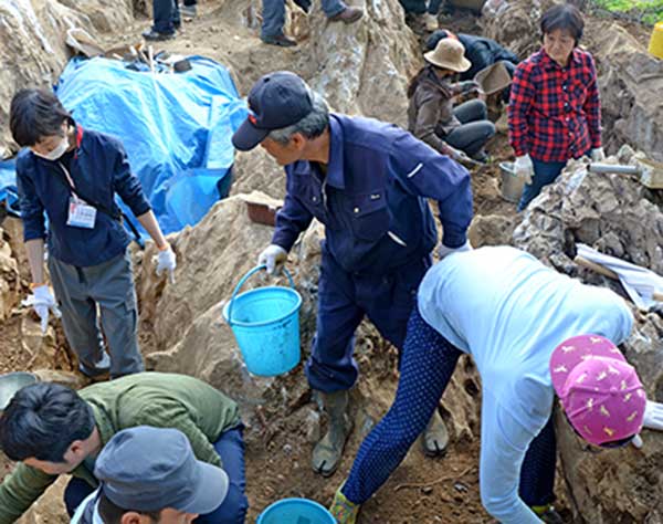 日韓台で沖縄戦遺骨発掘　本部・健堅　東アジアの平和願う