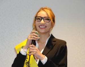 加藤紗里を支持する人たちの主張 クラファン5日で730万円