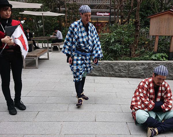 弥次さん喜多さんと日本橋をお散歩♪没入型街歩きツアーを体験