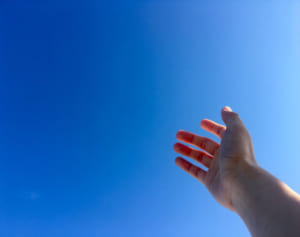 「紫外線にはメリットも」と専門医、1日30分の日光浴で免疫UP