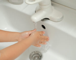 24種類以上の薬で治験が進む新型肺炎　予防にはまず手洗いを