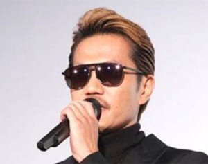 「正直、ナメてるなと思いました」EXILE・ATSUSHI　橋幸夫さん通夜参列で批判続出の“そっくり芸人”に語った「怒り」