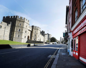 新型コロナウイルスの恐怖に耐えられず……19歳女性が自殺