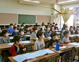 豊見城市が小中学校を再開　沖縄県内では最も早く　児童「友達に会えてうれしい」