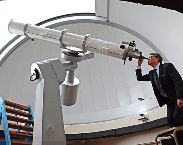 宇宙への興味を後押し　沖縄本島唯一の天体ドーム、5年ぶりに稼働　84星座の観測が可能に