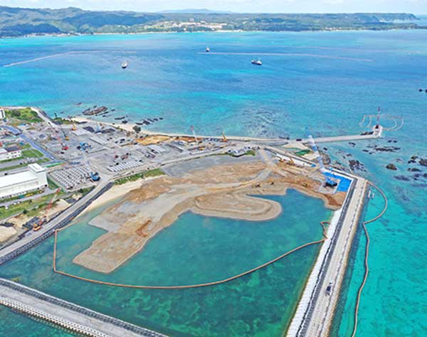 辺野古埋め立て工事は「続行」　新型コロナ感染防止策で沖縄防衛局　受注業者に「中止の意向なかった」
