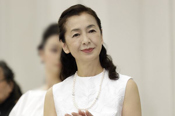 高橋恵子2 5億円豪邸売却へ 50周年の陰にあった人生の転機 女性自身