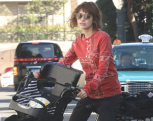 小栗旬＆山田優に第4子誕生！目撃してきた2人の“支え愛”子育て姿