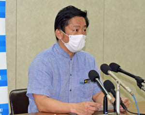 濃厚接触100人超か　石垣市が独自の緊急事態宣言　2週間の自宅待機を市民に要請