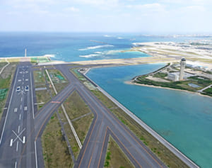 大型連休中の沖縄便　予約発着6万人→来県1.5万人　自粛要請で解約進む