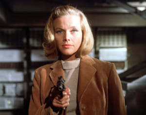 『007 ゴールドフィンガー』の“最年長ボンドガール”が死去