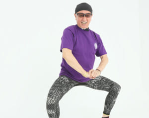 デューク更家「STAY HOMEでも、簡単エクササイズで笑顔に」