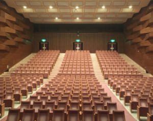 アート支援に段ボール仕切り…鳥取県の独自コロナ対策に注目