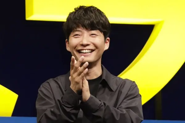 星野源の音楽はなぜsnsで広がるのか 震災時も安らぎ届けた 女性自身