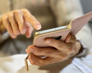 10万円給付で偽メール「詐欺の恐れ、個人情報教えないで」