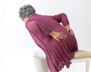 気づきにくい「椎骨」の異変…「骨粗しょう症」は“自覚症状”ない人も