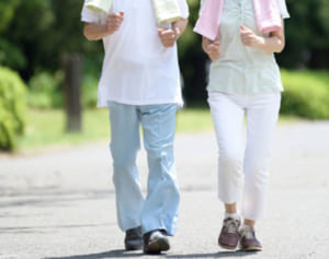 骨粗しょう症予防には「水泳よりもウオーキング」と医師