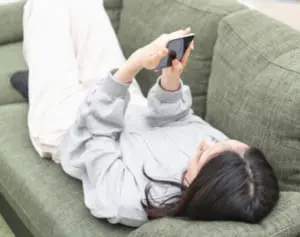 女性が陥りやすい「スマホ認知症」“すぐググる”はNG習慣