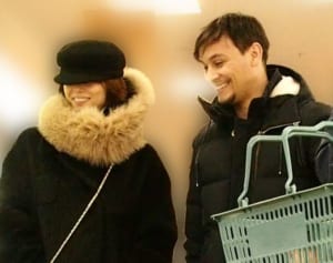 米倉涼子 左手薬指に指輪！独立で強まる外国人恋人の存在感