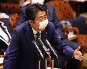安倍首相の主張「アベノマスクで在庫放出に成果」が怪しい訳