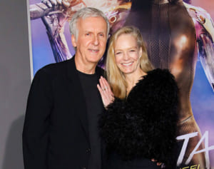 ジェームズ・キャメロン夫妻 困窮する娘の親友に救いの手