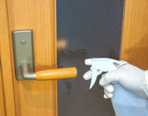 内科医がコロナ対策の質問に答える「ドアノブ消毒必要なし」