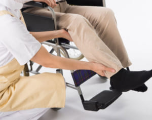 介護の落とし穴「父は施設、母は自宅の二重生活で破綻寸前に」