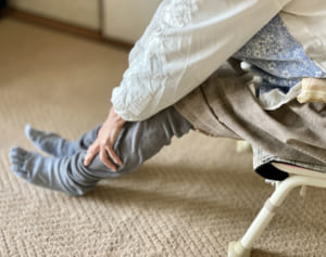 元認定員も証言！自治体の懐事情にも左右される介護認定