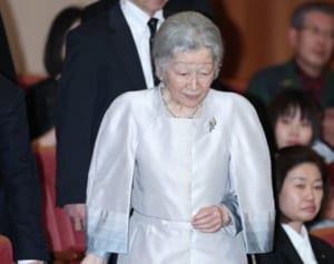 美智子さまの心配な微熱症状 7週間上がったり下がったりの状態