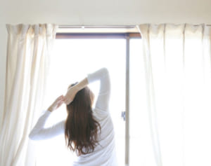 40代から始まるバストの形崩れを防ぐ「ナイトブラ」のすすめ