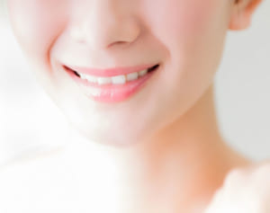 感染リスク抑制も　歯科衛生士教える「1回1分の正しい舌みがき」