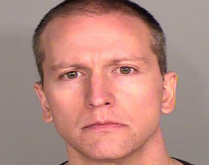 フロイドさん死亡事件　元警官の担当看守は白人のみ