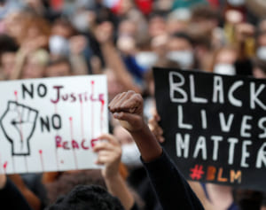 NHKの黒人デモ報道に非難　アニメ筆頭に「差別の助長」